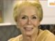 Câu nói trong ngày của Louise Hay về sự khẳng định bản thân: “Tôi cho phép bản thân trở thành tất cả những gì tôi có thể…”.