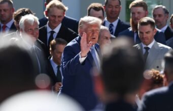 Chiến tranh ở Iran: tại sao Donald Trump đột ngột đình chỉ ném bom vào Tehran?