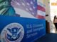 Chính sách của Trump khiến những người nộp đơn nhập cư dựa trên kết hôn, vợ/chồng của công dân Hoa Kỳ phải chịu sự giám sát chặt chẽ: báo cáo