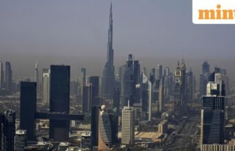 Chương trình Đại sứ Thành phố Dubai cung cấp phần thưởng trị giá ₹79.000 khi mời bạn bè và gia đình.
