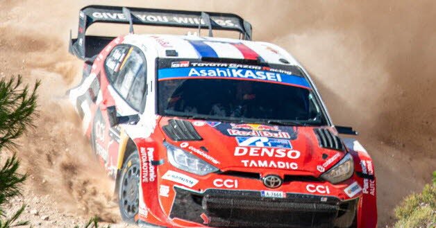 Cuộc biểu tình Estonia. Sébastien Ogier phục kích bục vinh