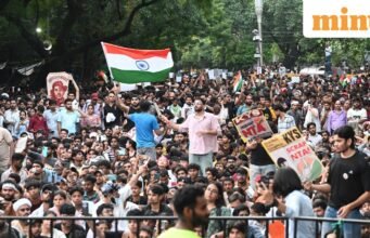 Cuộc biểu tình TRỰC TIẾP của Jantar Mantar CJP: Nadda và Jitendra Singh đến thăm Wangchuk tại Bệnh viện Medanta