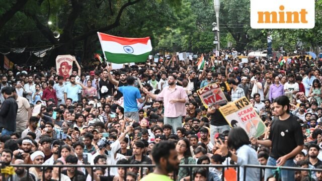 Cuộc biểu tình TRỰC TIẾP của Jantar Mantar CJP: Nadda