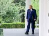 Dầu Mỹ tăng trên 75 USD sau khi Trump khôi phục lệnh phong tỏa eo biển Hormuz đối với tàu Iran và công bố phí vận chuyển 20%