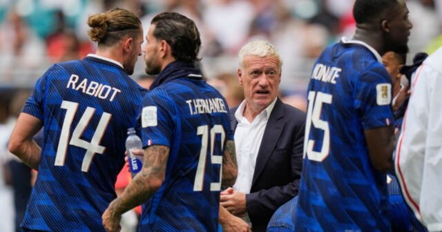 Deschamps tiết lộ lý do ra đi
