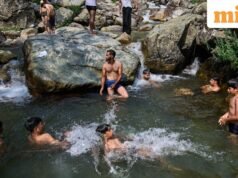 Đợt nắng nóng ở Kashmir khiến các trường học phải đóng cửa và bắt đầu kỳ nghỉ hè khi thủy ngân bao trùm thung lũng và chạm mức 35,5°C