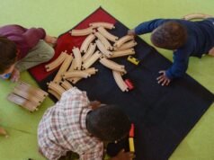 Essonne. Để trốn kiểm tra, hai người giữ trẻ chất 12 đứa trẻ lên ô tô