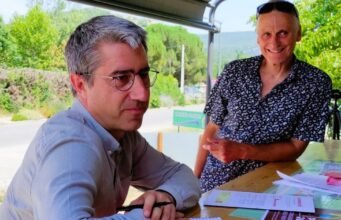 François Ruffin thảo luận về việc ứng cử tổng thống
