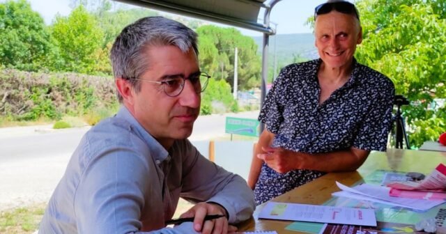 François Ruffin thảo luận về việc ứng cử tổng thống