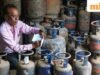 Giá LPG hôm nay: Giá khí đốt thương mại và gia dụng ở Delhi, Kolkata và các thành phố khác sau khi cắt giảm thuế ngày 1 tháng 7 là bao nhiêu