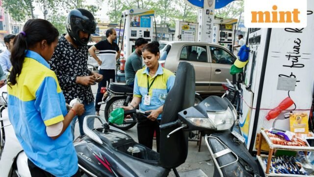 Giá xăng và dầu diesel hôm nay - 15 tháng