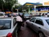 Giá xăng và dầu diesel hôm nay 25/7: Kiểm tra giá nhiên liệu tại Delhi, Mumbai, Bangalore và Kolkata khi dầu thô giảm