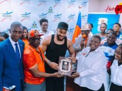 Grenadiers Duckens Nazon, Martin Expérience và Josué Duverger được vinh danh tại Port-au-PrinceTin tức mới nhất từ Haiti: Chính trị, An ninh, Kinh tế, Văn hóa.