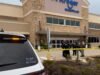 Hai người bị thương nặng sau vụ nổ súng tại cửa hàng Kroger ở ngoại ô Houston, Texas