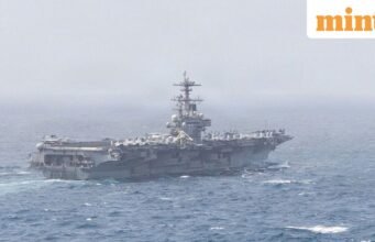 Hải quân Mỹ tìm kiếm thành viên phi hành đoàn mất tích sau khi hạ cánh khẩn cấp MH-60S Sea Hawk ở biển Ả Rập