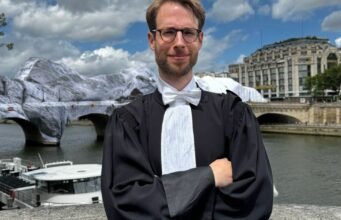 Hình. Giữa luật pháp và điện ảnh, luật sư Guillaume Schmitt viết nên sự nghiệp với kịch bản không điển hình