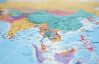 Hoa Kỳ và Đông Nam Á: Khóa, lưu trữ và hút chất thải