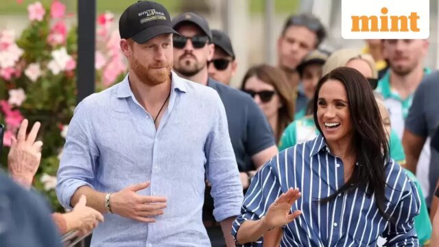 Hoàng tử Harry tới London mà không có Meghan và
