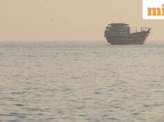 Iran đe dọa chặn tàu ở eo biển Hormuz vì kế hoạch của Trump sử dụng tài sản bị phong tỏa để thanh toán bồi thường