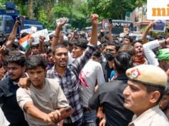 JP Nadda, Jitendra Singh tổ chức các cuộc đàm phán mới với những người biểu tình; CJP tuyên bố họp tại Jantar Mantar hoặc địa điểm trung lập