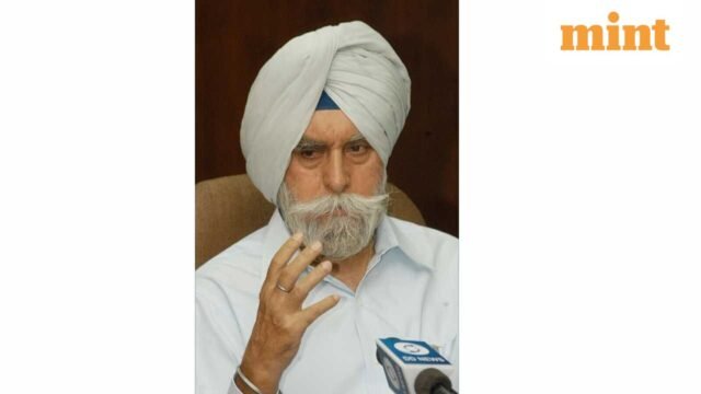 Kanwar Pal Singh hay còn gọi là KPS Gill là