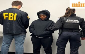 Kẻ trốn chạy gian lận COVID bị truy nã gắt gao nhất của FBI bị dẫn độ từ Jamaica sang Mỹ vì cáo buộc lừa đảo 32 triệu đô la