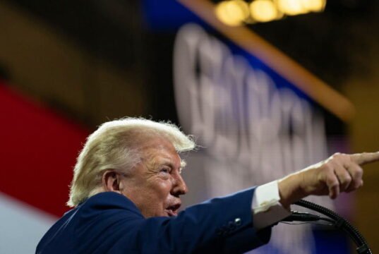 Liên minh châu Âu sẽ phải trả “giá rất đắt”, đe dọa Trump