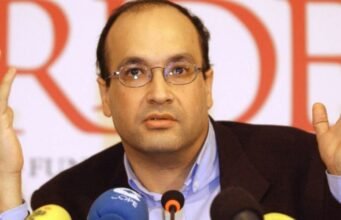 Ma-rốc. Nhà báo người Pháp gốc Maroc Ali Lmrabet bị bắt khi đến sân bay Tangier
