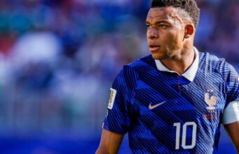Mbappé phản ứng dữ dội với thượng nghị sĩ Paraguay sau những nhận xét phân biệt chủng tộc