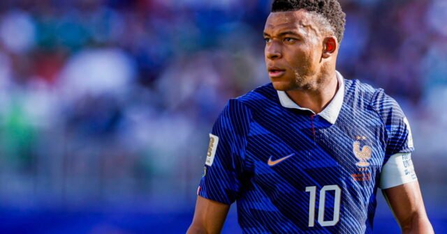 Mbappé phản ứng dữ dội với thượng nghị sĩ Paraguay