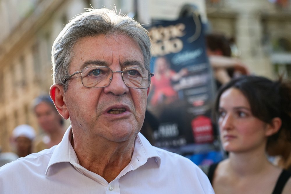 Jean-Luc Mélanchon ở Avignon tháng 7 năm 2026 Ảnh AFP Clément Mahoudeau