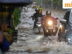 “Một giờ đi du lịch, 3 phút ở văn phòng”: Thông điệp lan truyền của người phụ nữ trong cơn mưa xối xả gây tranh cãi
