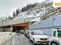 Một người chết, ba người bị thương khi chiếc SUV lao khỏi đường và đâm vào cây cầu đang xây dựng gần Đường hầm Atal | Đồng hồ