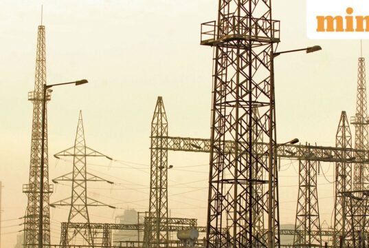 Một số discoms có thể cung cấp điện thông qua mạng lưới phân phối hiện có