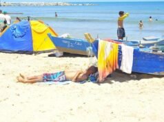Nắng nóng ở Tunisia: Mất điện, đất nước chết ngạt ở 49°C