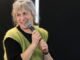 Nhà văn người Alsatian Agnès Ledig trả lại Legion of Honor cho mình