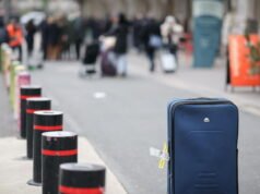 Paris. Bí ẩn xung quanh vụ mất tích hành lý chứa nữ trang hơn một triệu euro