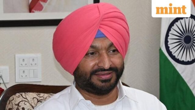 Ravneet Singh Bittu từ chức Bộ trưởng Bộ Đường sắt