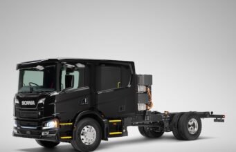 Scania ra mắt cabin đôi chạy điện đầu tiên dành cho xe cấp cứu