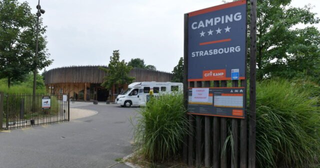 Strasbourg. Để giữ được 4 sao, khu cắm trại Montagne-Verte