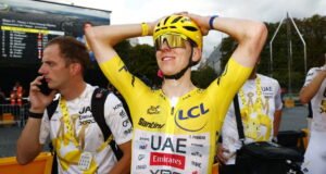 Tadej Pogacar nhìn lại cuộc kiểm tra chống doping của mình vào lúc nửa đêm
