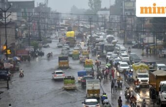 Thời tiết Delhi hôm nay: Có khả năng mưa lớn khi IMD đưa ra cảnh báo màu cam, AQI giảm xuống 54
