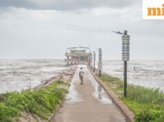 Thời tiết Mỹ: Hơn 2.000 chuyến bay bị hủy do mưa lớn, lốc xoáy và cảnh báo lũ quét