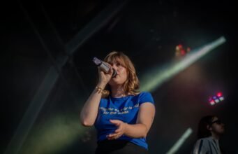 Thông tin tham quan | ( TRONG HÌNH ẢNH) Adèle Castillon, Marine và Claudio Capéo đã đốt cháy Avoine Zone Groove vào buổi tối thứ hai này