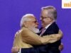 Thủ tướng Modi ôm người đồng cấp Úc Albanese tại sự kiện cộng đồng người Ấn Độ ở Melbourne – xem video