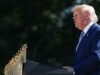 Thuế hải quan: Trump khởi động lại cuộc chiến vi mô về hải quan với các khoản phụ phí mới đối với hơn 60 quốc gia