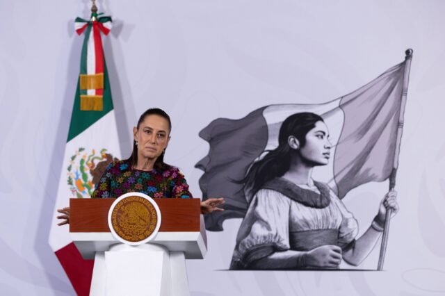 Tổng thống Mexico tuyên bố khởi tố hình sự 17
