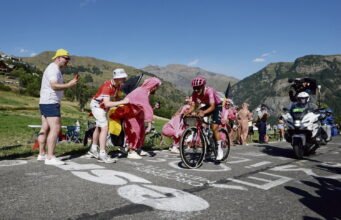 Tour de France 2026: Chặng thứ 18 đánh dấu cuộc vượt ngục của Carapaz