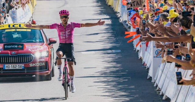 Tour de France 2026 Paul Seixas giữ mặt nạ, Julian
