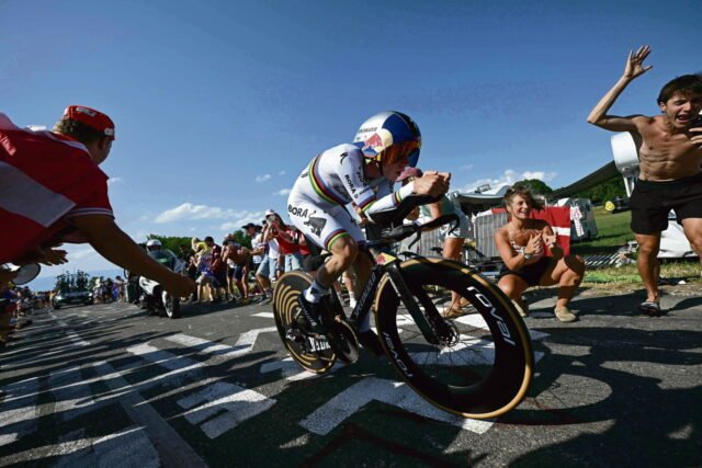 Tour de France, chặng 16: Remco Evenepoel chiến thắng, Paul